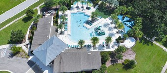 LUXE Disney Home! Priv Heated Pool/Spa, 3000ft2, 6 bed/5.5bath, Sleeps 13!