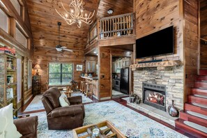 Smart TV, fireplace