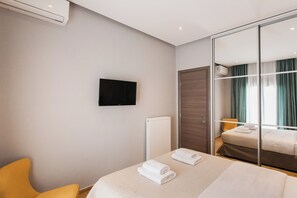 1 habitación, tabla de planchar con plancha, cuna de viaje y wifi 