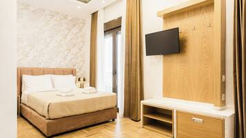 Bügeleisen/Bügelbrett, Reisekinderbett, WLAN, Bettwäsche