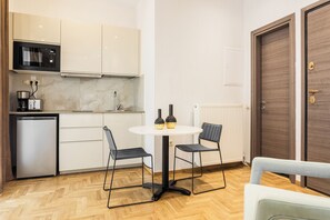 Fridge, microwave, coffee/tea maker, toaster