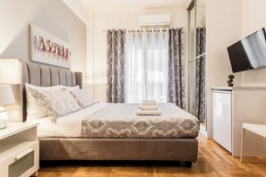 1 bedroom, iron/ironing board, travel cot, WiFi