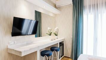 1 bedroom, iron/ironing board, travel crib, WiFi