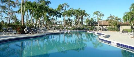 Utomhuspool