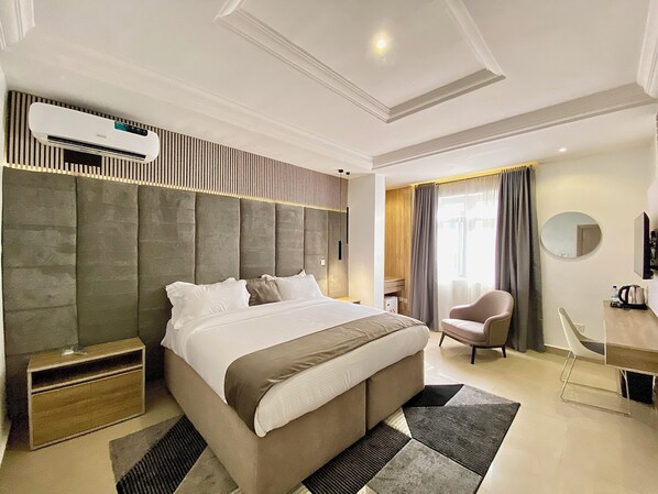 Habitación Deluxe doble, no fumadores | Escritorio, espacio para trabajar con un portátil, wifi gratis