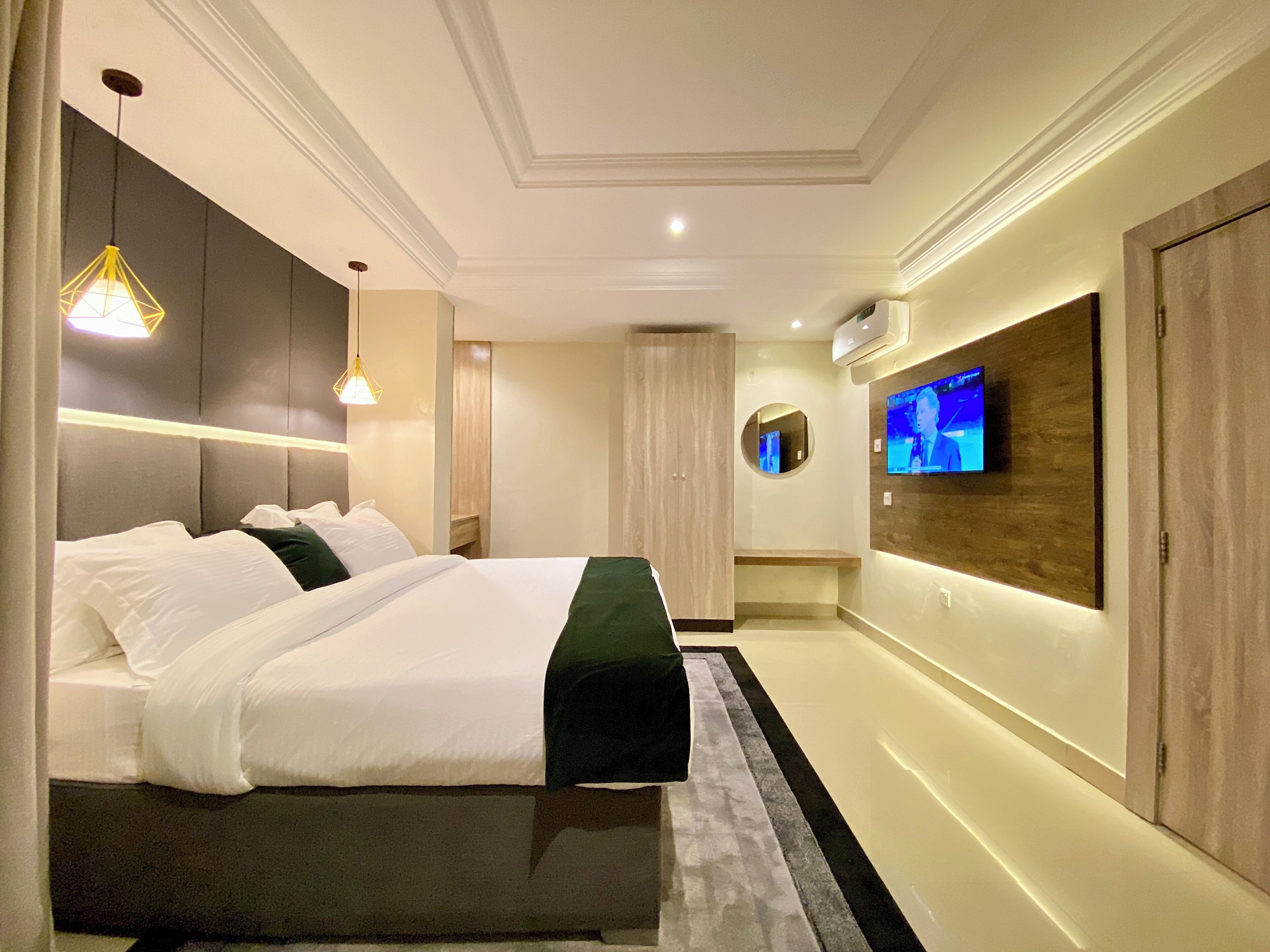 ห้องเอ็กซ์คลูซีฟสวีท, ปลอดบุหรี่ | โต๊ะทำงาน, พื้นที่ทำงานแบบใช้แล็ปท็อป, Wi-Fi ฟรี, ผ้าปูที่นอน