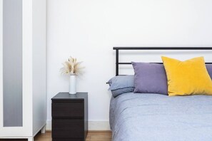 1 室のベッドルーム、アイロン / アイロン台、WiFi、ベッドシーツ