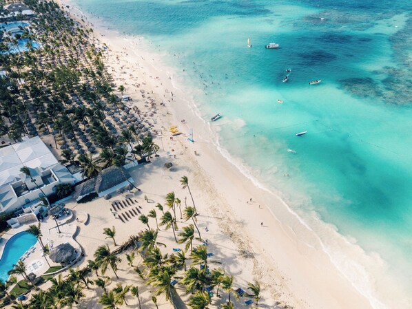 Beach nearby, beach towels - PH Golf / Beach / Punta Cana/ 3BR / Gym/ Pool / (Punta Cana)