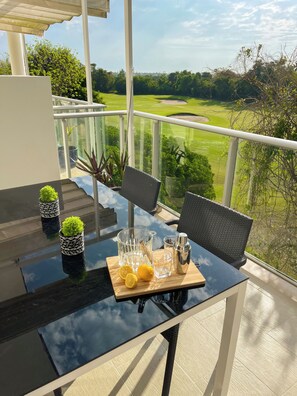 Outdoor dining - PH Golf / Beach / Punta Cana/ 3BR / Gym/ Pool / (Punta Cana)