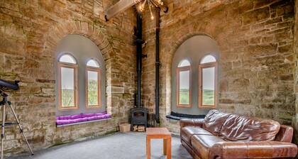 5 bedroom accommodation in Rossendale