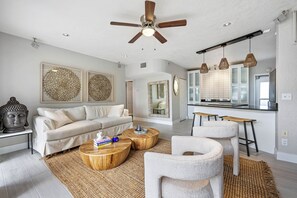 Căn hộ Exclusive, không hút thuốc, quang cảnh biển | Khu phòng khách