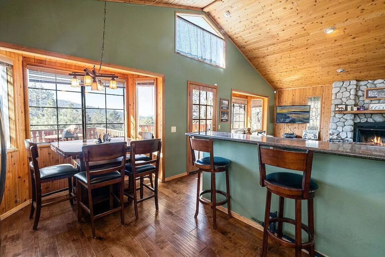Moonridge Paradise Cabin