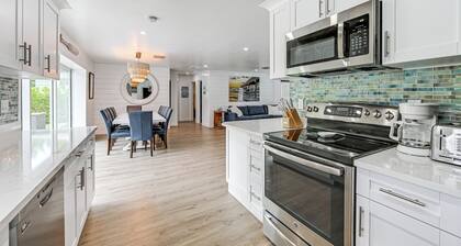 Naples Escape w/ Furnished Patio & Private Pool!