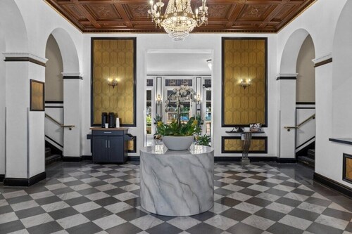 WorldMark Inn at the Park - Studio Queen