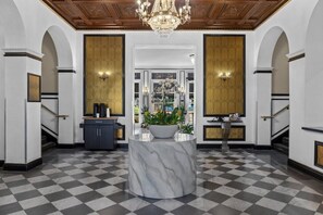 Interior - WorldMark Inn at the Park - Studio King (San Diego)