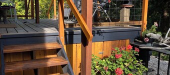 Little Cabin in Middlepoint, 
Nestled amongst cedars on a private quiet acreage.