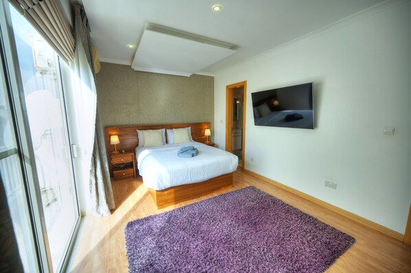 3 habitaciones, tabla de planchar con plancha y wifi gratis