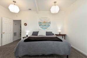 3 Schlafzimmer, Schreibtisch, Bügeleisen/Bügelbrett, kostenloses WLAN