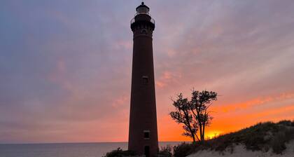 Silver Creek Cottage near the dunes and beaches