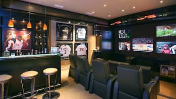 Bar (in der Unterkunft)