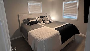 3 bedrooms, free WiFi, bed sheets