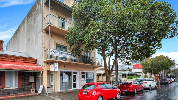 Exterior - Studio 5 - Wright Lodge (Adelaide)