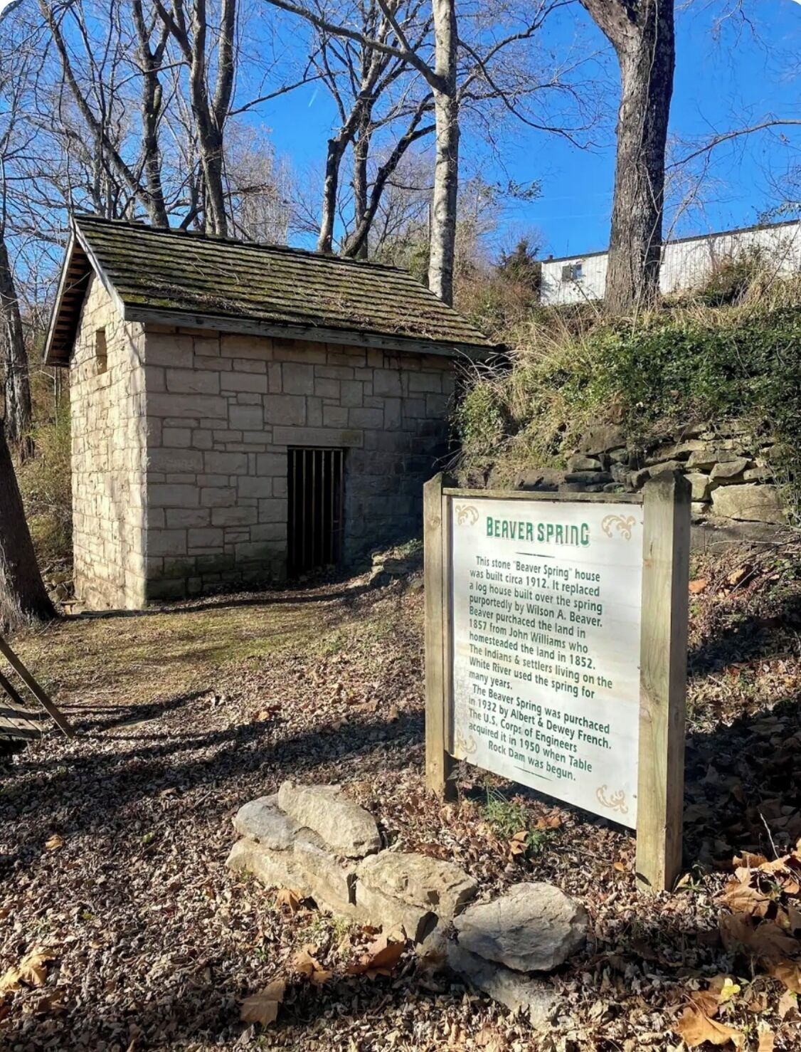Historic Blue Tavern Lake House  3-bedroom house 