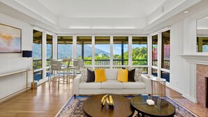 Smart TV, fireplace, books, stereo - La Provence Carmel Valley Villa Luxe7 30 day mini (Carmel Valley)