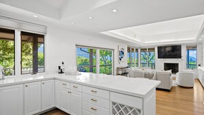 Interior - La Provence Carmel Valley Villa Luxe7 30 day mini (Carmel Valley)
