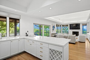 Interior - La Provence Carmel Valley Villa   Luxe7 (Carmel Valley)