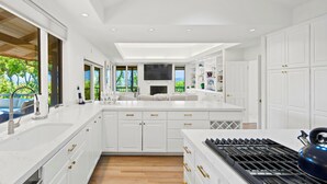 Coffee/tea maker, fridge, microwave, oven - La Provence Carmel Valley Villa Luxe7 30 day mini (Carmel Valley)