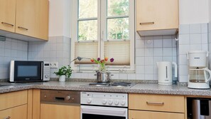 Unclassified image, 4 of 20, button - Charmante Erdgeschosswohnung in Reetgedeckter, Ruhiger Ferienanlage! - Achtern Diek (Zingst)