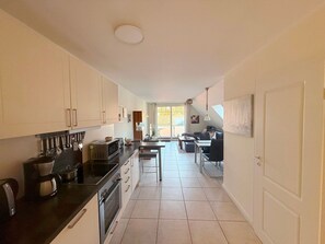 雪櫃、焗爐、爐具、洗碗機