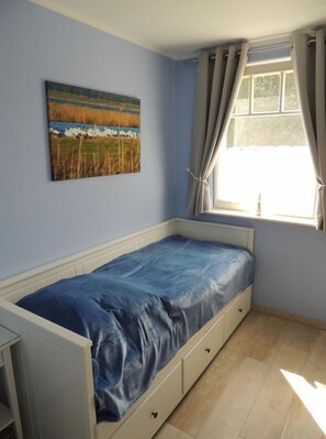 3 bedrooms, iron/ironing board, WiFi