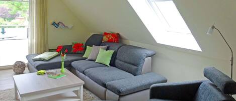 TV, DVD-spiller og stereoanlegg