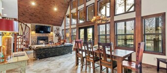 Lakefront, Lakeviews Cedar Cabin- Rope Swing Cove