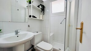 Hårføner og håndklær