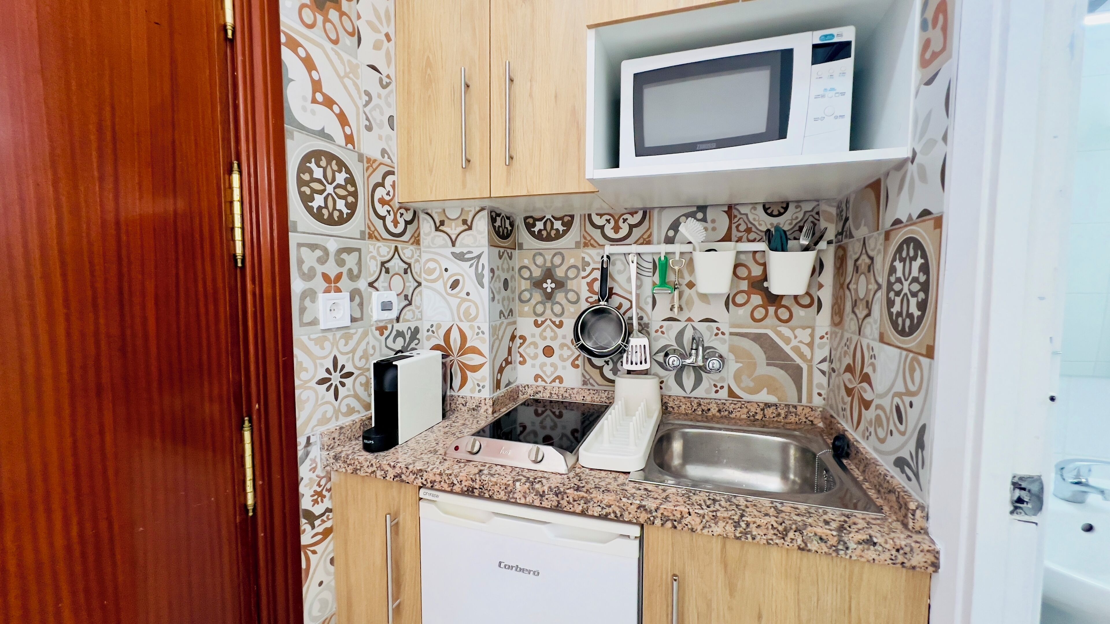 Fridge, microwave, toaster