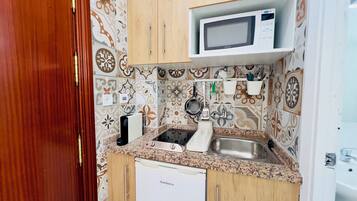Fridge, microwave, toaster