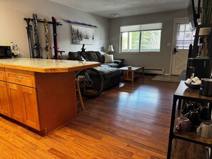 Interior - Cozy Condo in WP - On Blue Bus Route - Walk to Downtown, Restaurants, Grocery (Winter Park)