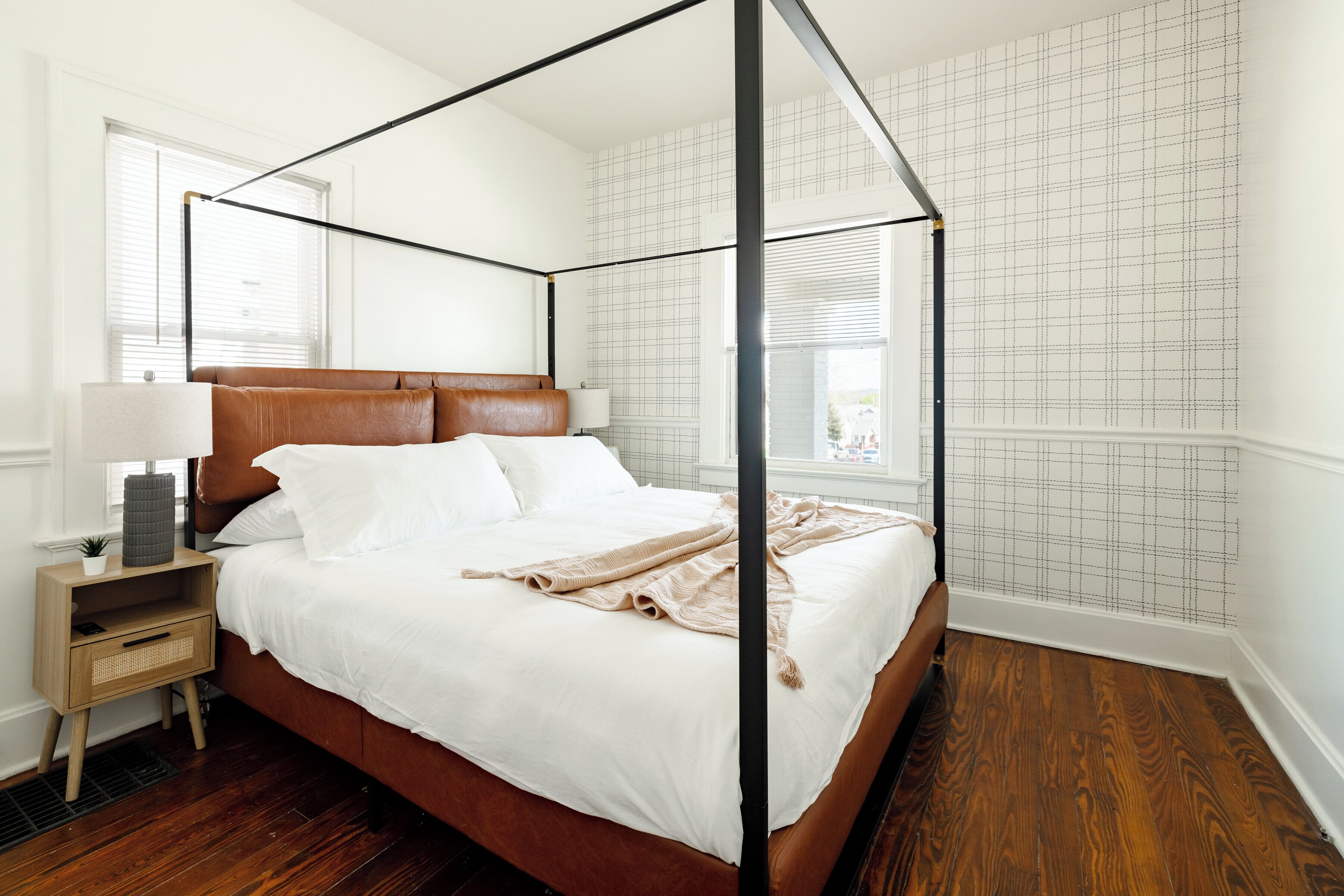 2 bedrooms, in-room safe, iron/ironing board, free WiFi