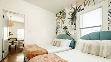 2 bedrooms, in-room safe, iron/ironing board, free WiFi