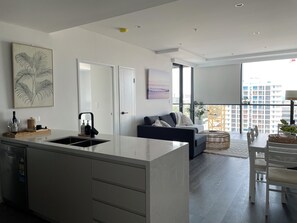 Interior - City Apt in Wollongong with Ocean Views & Balcony (Wollongong)