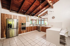 Signature Apartment, Pool View | Private kitchen