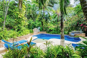 In-room safe, individually decorated, individually furnished, desk - Villas Casa Sueca (Tamarindo)