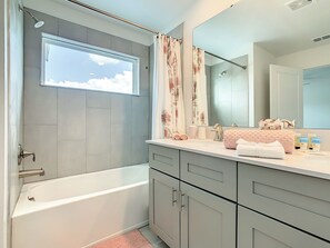 Bathroom - Sophisticated Living at Storey Lake (Kissimmee)