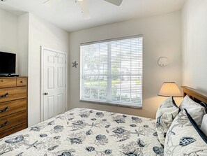 3 bedrooms, iron/ironing board, bed sheets - 3 Bed Windsor Hills Townhome by Clubhouse & Pool (Kissimmee)