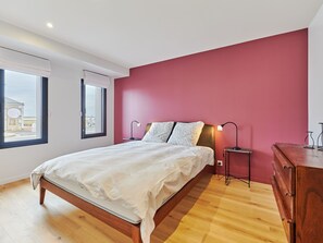 3 chambres, bureau, fer et planche à repasser, Wi-Fi