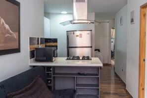 Private kitchen - Coliving Malibu (Medellín)