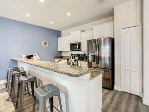 Four, plaque de cuisson, lave-vaisselle